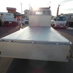 H25 キャンター　2トン 4WD オートマ　平ボディー251142の画像