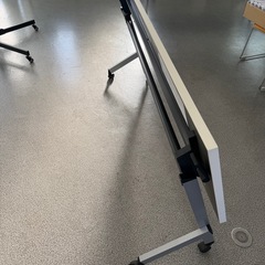 長テーブル2台の画像