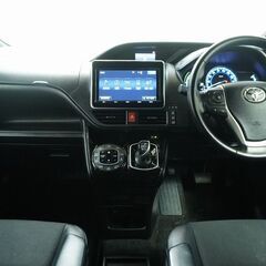 😎自社ローン🤩トヨタのミニバンが入庫！ハイブリッドで希少なワンオーナー！の画像