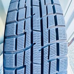 スタッドレスタイヤ（15インチ）の画像