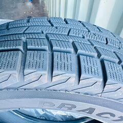 スタッドレスタイヤ（15インチ）の画像