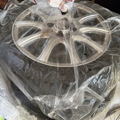 アルミホイールタイヤTOYOTAタンクルーミー用に取り寄せたものですの画像