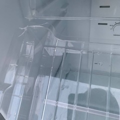 🌸Hisense ノンフロン冷凍冷蔵庫  HR-B2302の画像