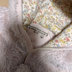 ウサギ型ポンチョ　花柄の画像