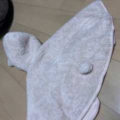 ウサギ型ポンチョ　花柄の画像