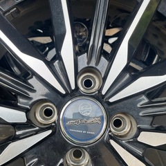 ホイルタイヤ４本の画像