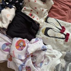 子ども服　110サイズA　女の子　1箱まとめて32枚の画像