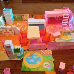 りかちゃんハウスと小物の画像