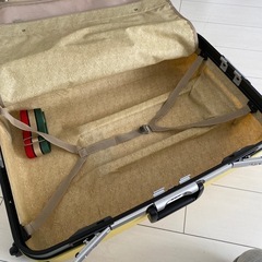 キャリーケースの画像