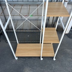 収納ラックの画像