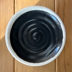 23火まで/陶器カップ 黒 美品※有料投稿おまとめの方 無料の画像