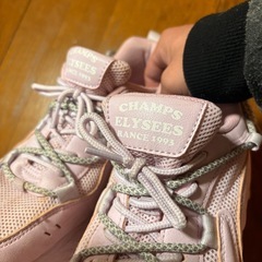 ピンク23センチスニーカーの画像