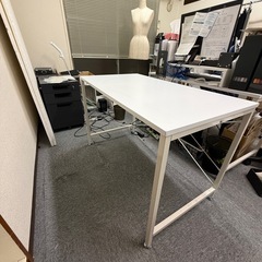 IKEAデスク
の画像