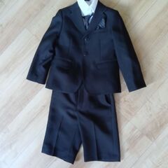 120cm　子供用スーツの画像