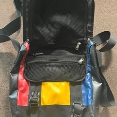 ノースフェイスメッセンジャーバックの画像