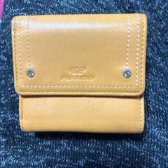 三つ折りサイフコンパクトの画像