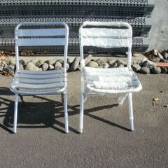 アルミ製椅子で、個人様の質問を受け２脚セットで販売。の画像