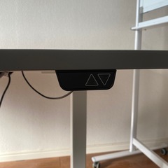 ✨美品✨　IKEA 昇降式　テーブル　キッチン　ダイニング　事務所　ビジネスの画像
