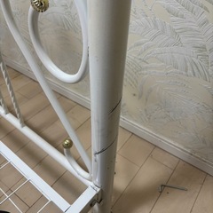 花柄のパイプベットの画像