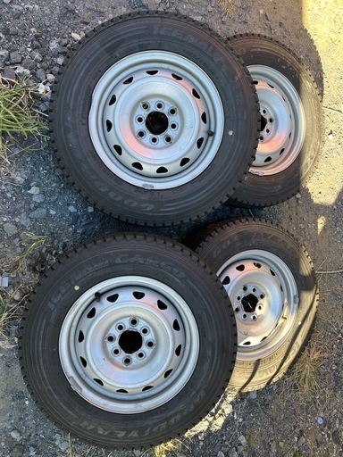 お値下げしました！！スタットレスタイヤ165/80R14