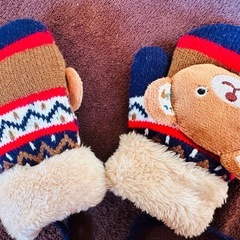 子ども用 紐つき手袋 の画像