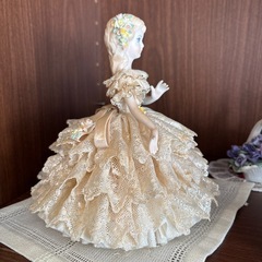 可愛い陶器人形　8万円で購入し大切に保管中ですの画像