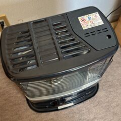 石油ストーブ＆ポリ缶（18L）2個、ポリ缶収納ボックスセットの画像