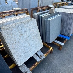 色々コーナー【御影石】だいたい600角　 石材 大理石 御影石 砂利 庭石 ロックガーデンなどの画像