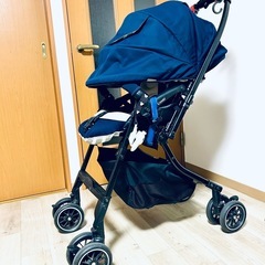 Combi ベビーカー 収納カバー付きの画像