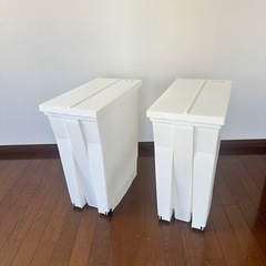 ゴミ箱　ニトリ　落書きありの画像