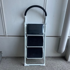 【 ニトリ / NITORI 】ステップチェア セクター2 脚立 3段の画像