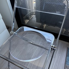 折り畳み椅子　クリア　の画像