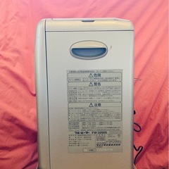 ダイニチ 石油ファンヒーター ブルーヒーター プラチナシルバー 2004年の画像