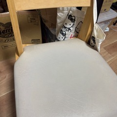 ダイニングテーブル＆椅子の画像