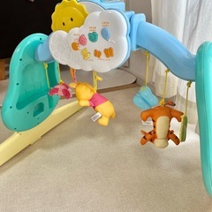 くまのプーさん えらべる回転 6WAYジムにへんしんメリーの画像