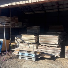 コンパネ型枠、仮枠トラック一台1000円。どれだけ積んでも。どの車両でも。の画像