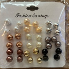 ピアス　53セットの画像