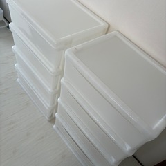 4段衣装ケースの画像