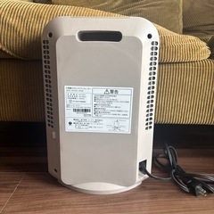 アイリスオーヤマ　セラミックファンヒーターの画像