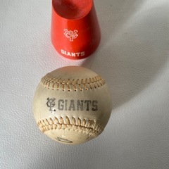 読売巨人軍 古い 王貞治 サインボール 木製台座付き 中古品  の画像