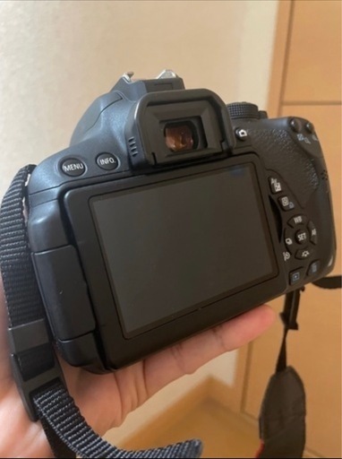 取引中美品　Canon EOS Kiss7i！レンズ4本！その他備品、バック付！