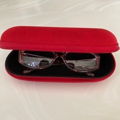 子供用　花粉症保護メガネ　赤いケース付きの画像