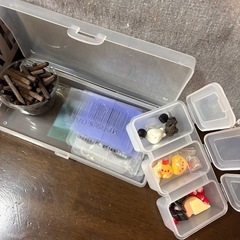 ペンキ大量　ハケなど　リメイク用品おまとめの画像