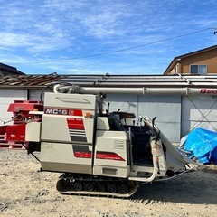  三菱 コンバイン MC16 結束機付き 2条刈 16馬力 超低アワー：179h！ 実動・中古美品の画像