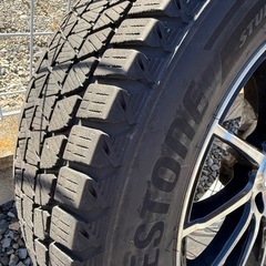 スタッドレスタイヤの画像