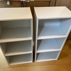 ⭐️カラーボックス（白）２つ⭐️　大田区南馬込　（他におもちゃ棚あわせて引き取り可能）の画像