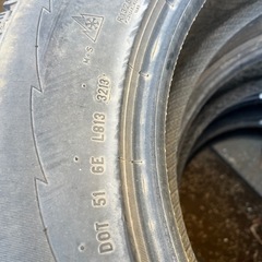 225/65/17スタッドレスタイヤの画像