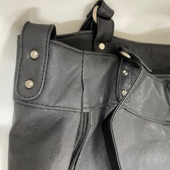 フェイクレザートートバッグの画像