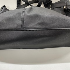 フェイクレザートートバッグの画像