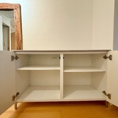 IKEA ベストー　棚の画像